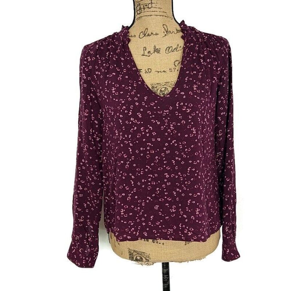 Cloth & Stone Womens sz XS Top Purple Printed Long Sleeve V Neck